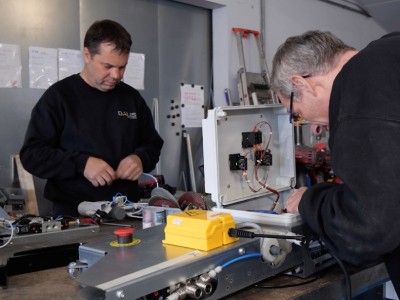 Il est importante de choisir un partenaire respectant certains critères pour l'installation ou la sécurisation d'une fosse d'atelier